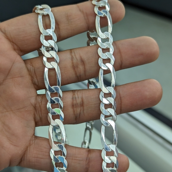 925 Sterling Silver Figaro Chain 10mm 24 inches - Picture 3 of 12